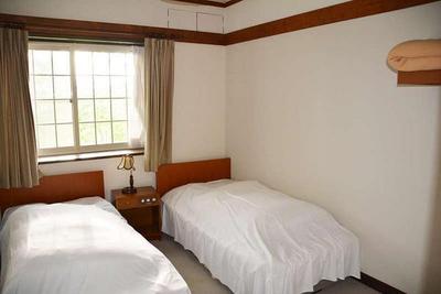 6-room mansion surrounded by green trees (land lease right) — Image 4, Chino, Nagano
