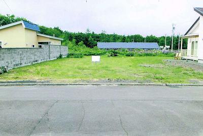 Two-Story Home with Workshop in Suzuran Complex, Teshikaga — Image 1, Teshikaga, Hokkaido
