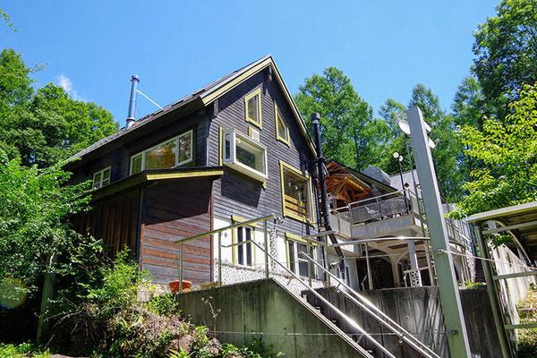 Mountain Villa with Fireplace Near Shosenkyo Gorge, Yamanashi - Thumbnail 2