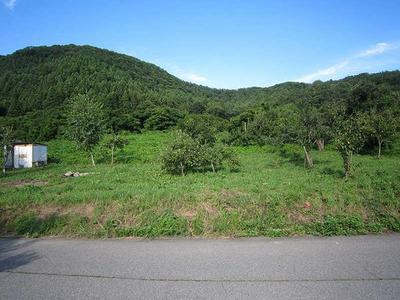 Land on a hill with a good view of the Asahi mountain range and others — Image 1, Higashine, Yamagata