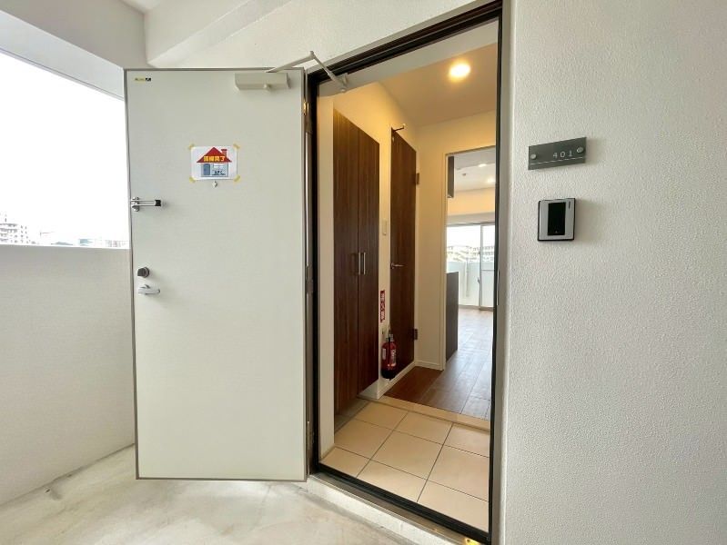 Modern 1DK Apartment for Rent in Shuri, Naha, Okinawa - Thumbnail 2
