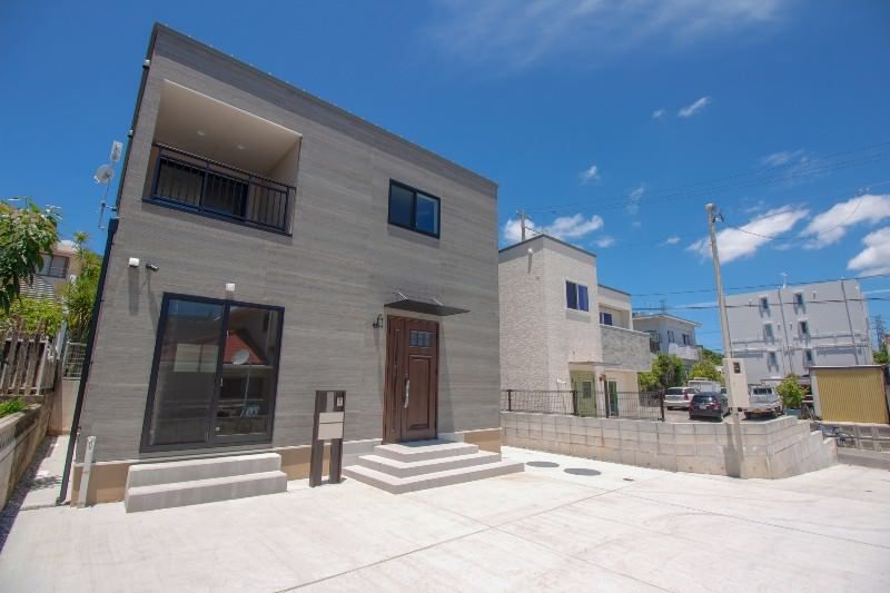 New 3LDK House in Nakagusuku, Okinawa with 3 Parking Spaces - Thumbnail 2