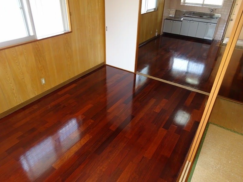 Plaza Toyomi 2DK Apartment for Rent in Tomigusuku, Okinawa - Thumbnail 3