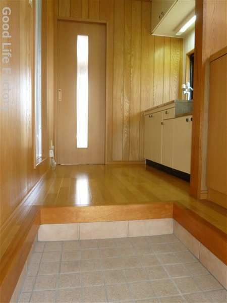 1K Apartment for Rent in Oroku, Naha City, Okinawa - Thumbnail 4