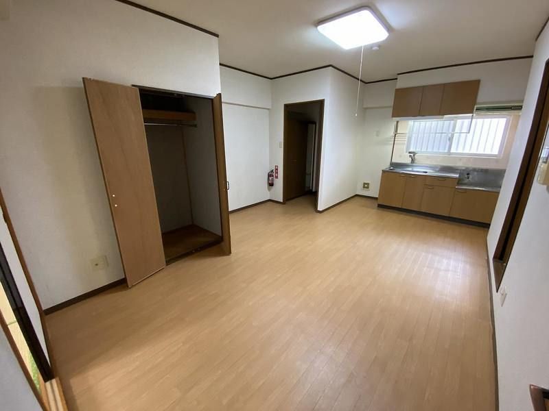 2LDK Apartment for Rent in Uruma City, Okinawa - Ammenity Life - Thumbnail 2