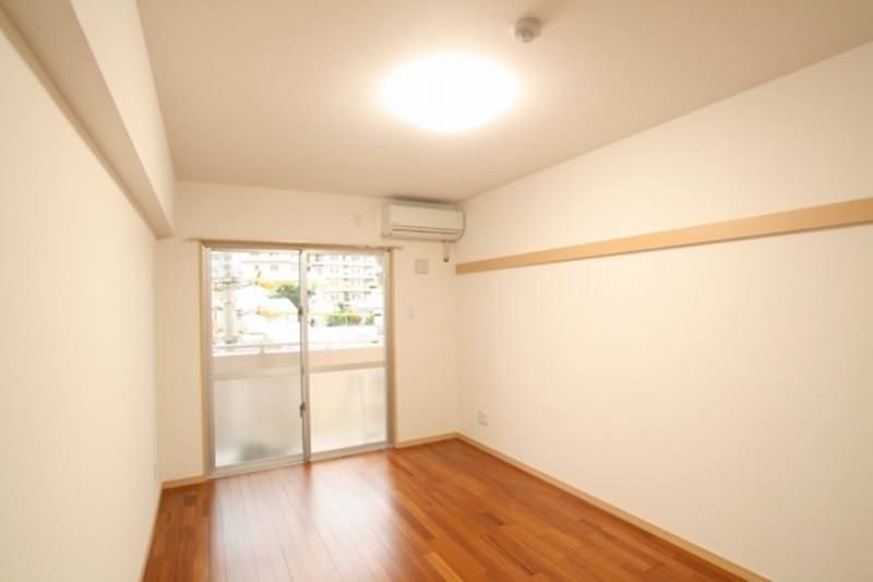 1K Apartment for Rent in Shiroma, Urasoe City, Okinawa - Thumbnail 4