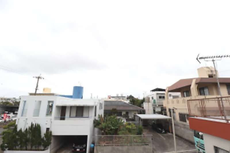 New 4LDK House in Uruma City Okinawa with Walk-in Closet - Thumbnail 3