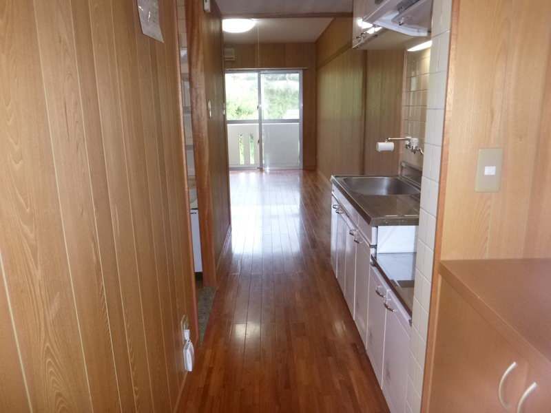 1R Apartment for Rent in Tomigusuku, Okinawa - Maison Park Side - Thumbnail 4