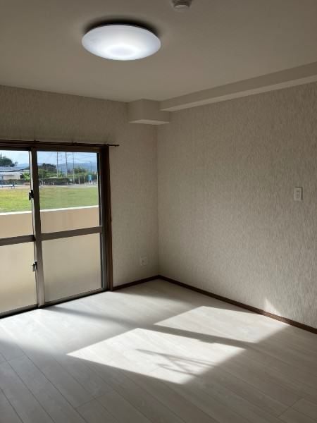 Seaside Miyagi 3LDK Apartment for Rent in Higashi, Okinawa - Thumbnail 2