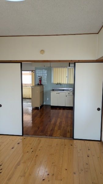 Rental Apartment in Namegachi, Tomigusuku - Ocean Views - Thumbnail 3