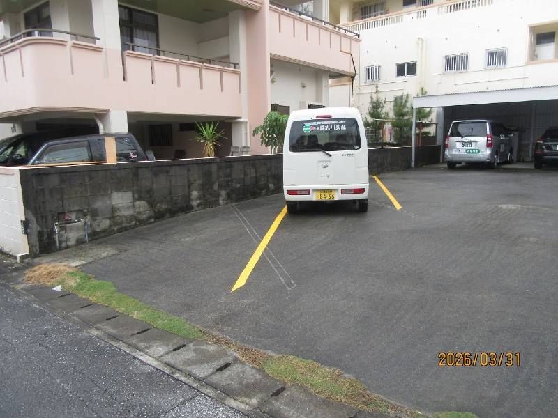 Rental Parking Space in Midoricho, Uruma City, Okinawa - Thumbnail 3