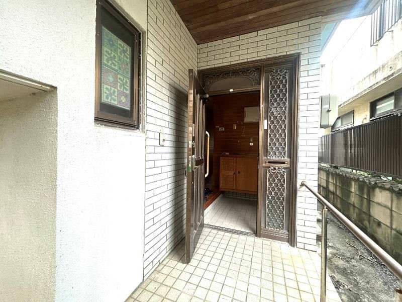 5DK House with Garden for Sale in Nishihara, Okinawa - Thumbnail 4