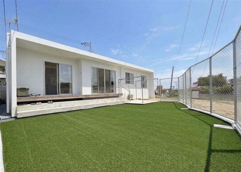 Modern 4LDK House with Ocean Views in Nanjo, Okinawa - Thumbnail 2
