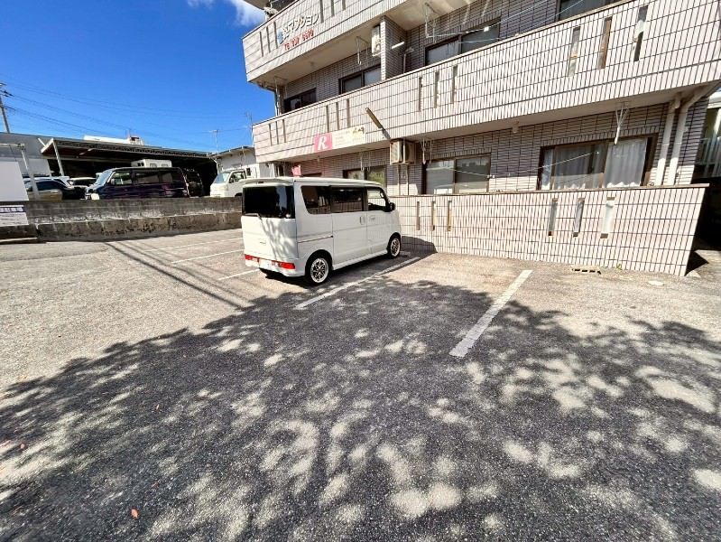 2LDK Apartment for Rent in Ezu, Uruma City, Okinawa - Thumbnail 4
