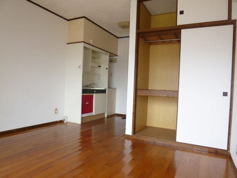 Student 1R Apartment near University of the Ryukyus, Ginowan - Thumbnail 3