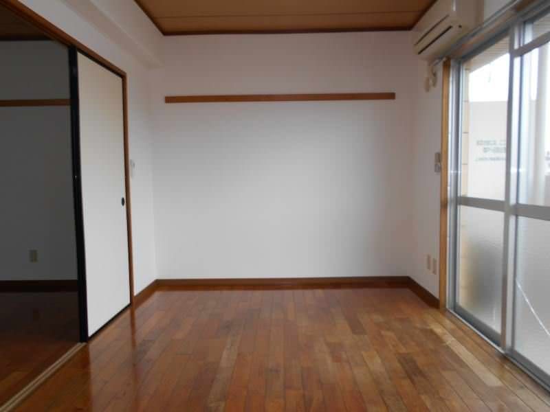 2LDK Apartment for Rent in Nago City, Okinawa - 50.19 sqm - Thumbnail 4