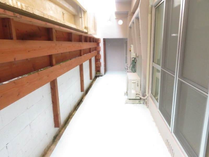 MOUNT ZEN 1DK Shop & Residence for Rent in Okinawa City - Thumbnail 2