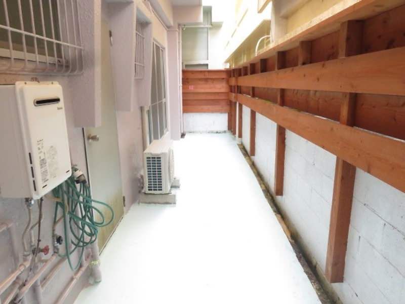 MOUNT ZEN 1DK Shop & Residence for Rent in Okinawa City - Thumbnail 4
