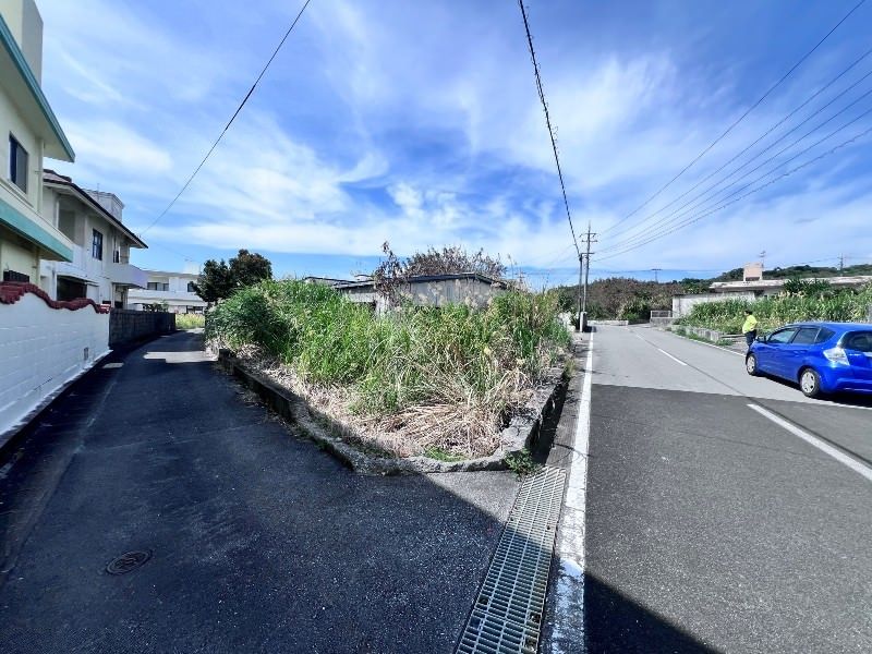 100.4 Tsubo Corner Lot Land for Sale in Itoman, Okinawa - Thumbnail 4