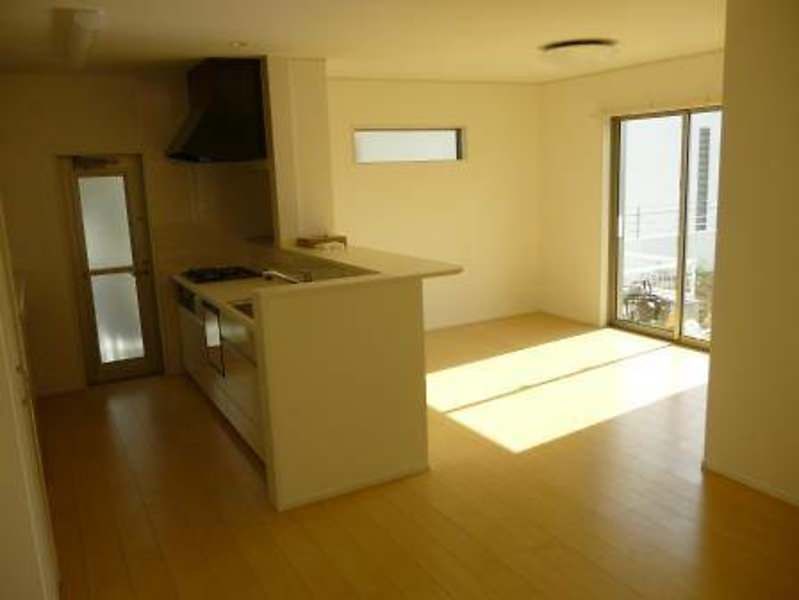 4LDK Detached House for Rent in Itoman, Okinawa - Thumbnail 3