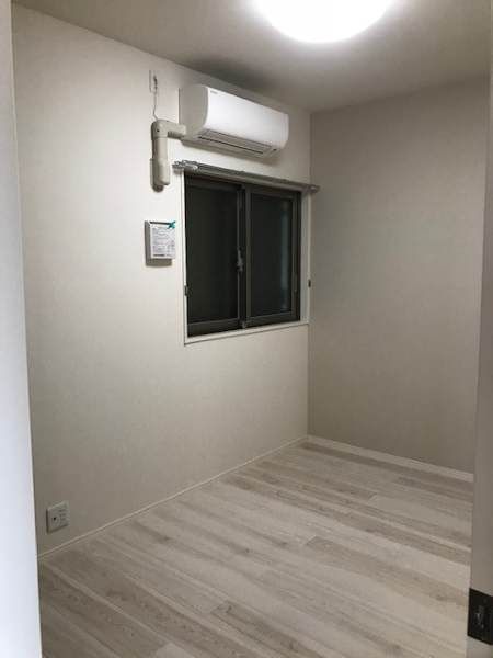3LDK Apartment with Balcony & 4 Parking in Okinawa City - Thumbnail 4