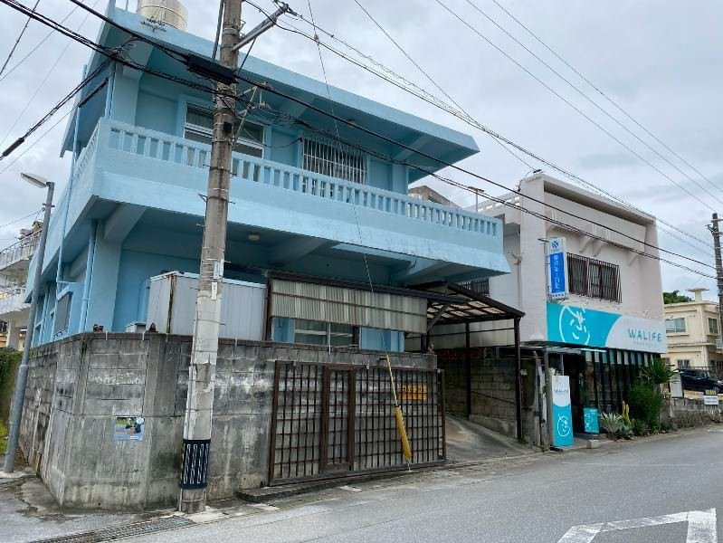 Renovation-Ready 5LDK House in Okinawa City Near Schools & Amenities - Thumbnail 3