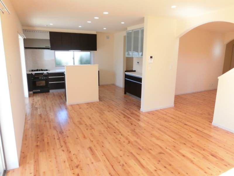 5LDK Detached House for Sale in Sea Lake Zakimi, Yomitan - Thumbnail 3