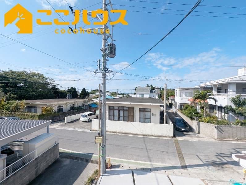 New 4LDK House in Yomitan Village, Okinawa with Performance Certificates - Thumbnail 3