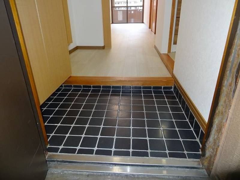 2LDK Apartment for Rent near Ashimori Station, Naha - Thumbnail 3