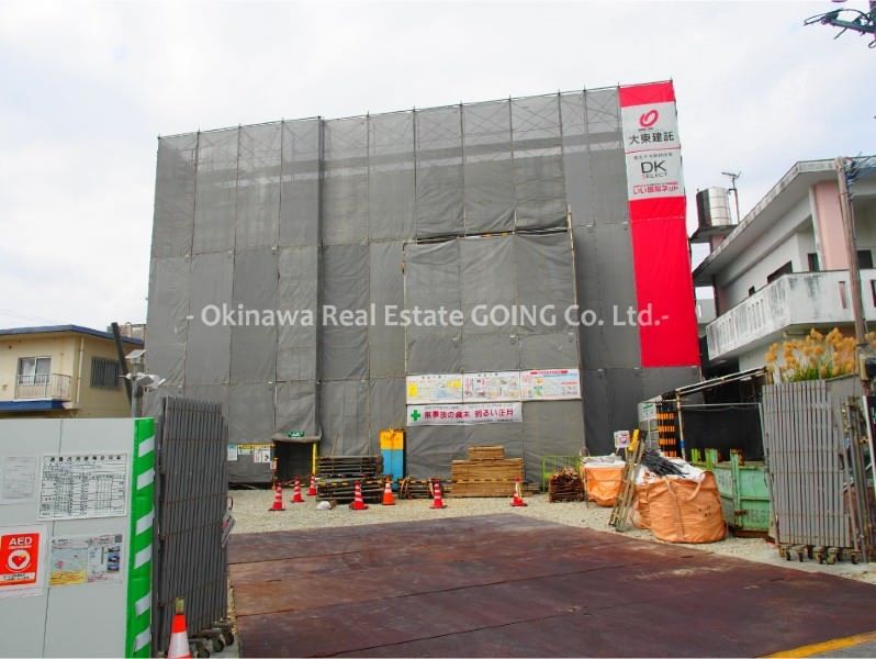 New Pet-Friendly 2LDK Apartment for Rent in Okinawa City - Thumbnail 3