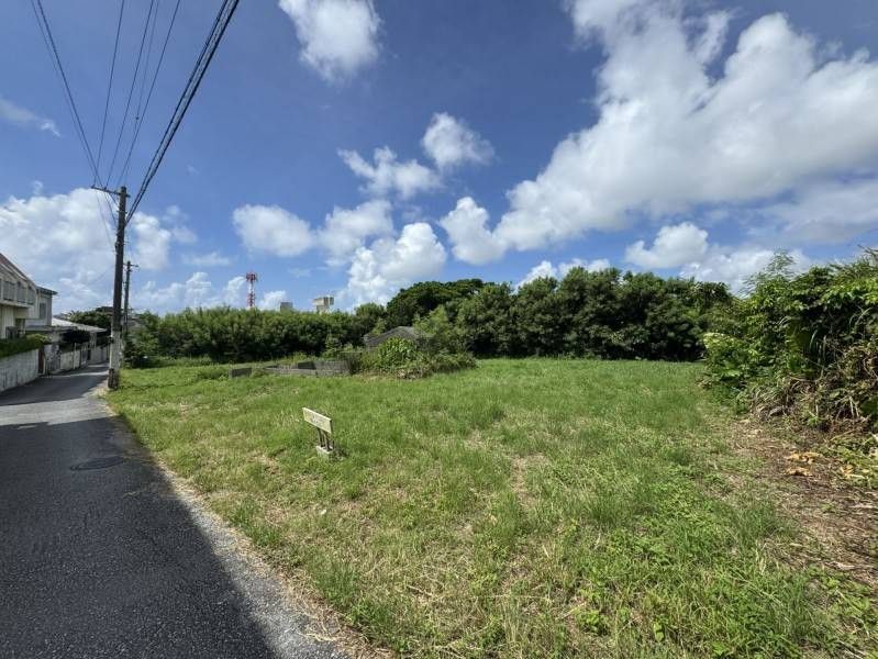 1,712 sqm Land for Sale in Tomigusuku, Okinawa - Thumbnail 4