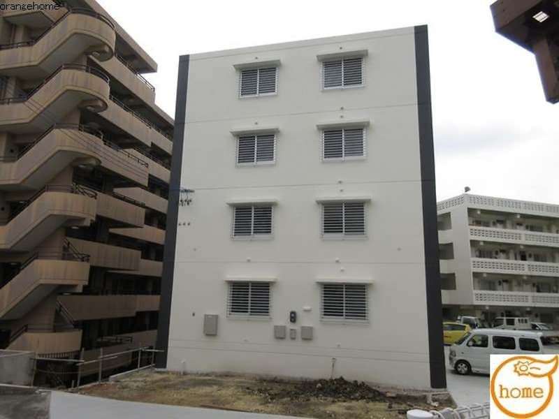 Modern 2DK Apartment for Rent in Naha City, Okinawa - Thumbnail 3