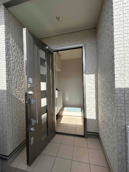 Modern 4LDK Pet-Friendly House for Rent in Itoman, Okinawa - Thumbnail 3