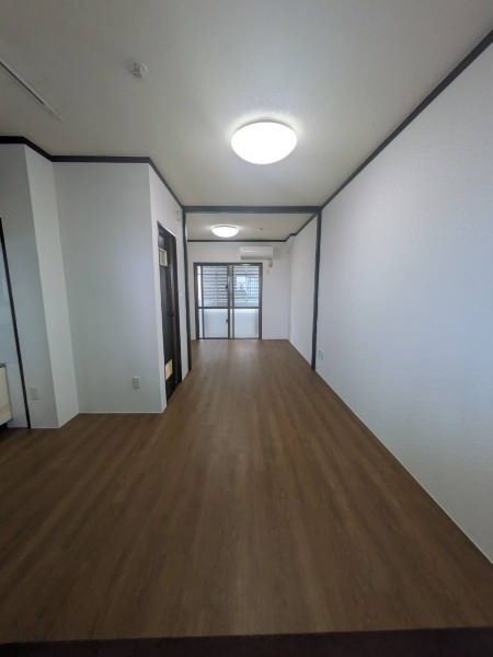 1R Apartment for Rent in Urasoe, Okinawa with Elevator - Thumbnail 3