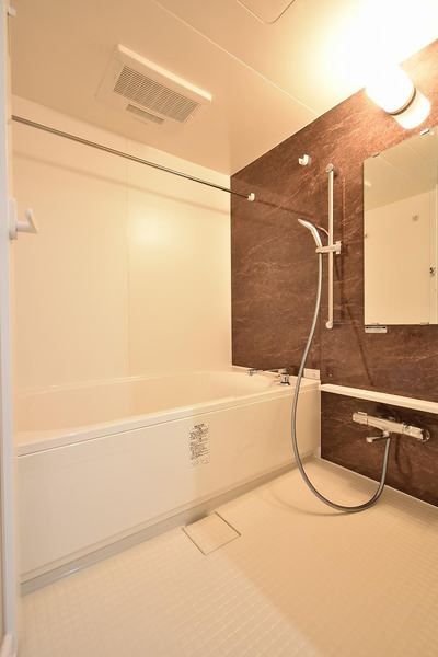 Modern 2LDK Apartment for Rent in Ginowan City, Okinawa - Thumbnail 3
