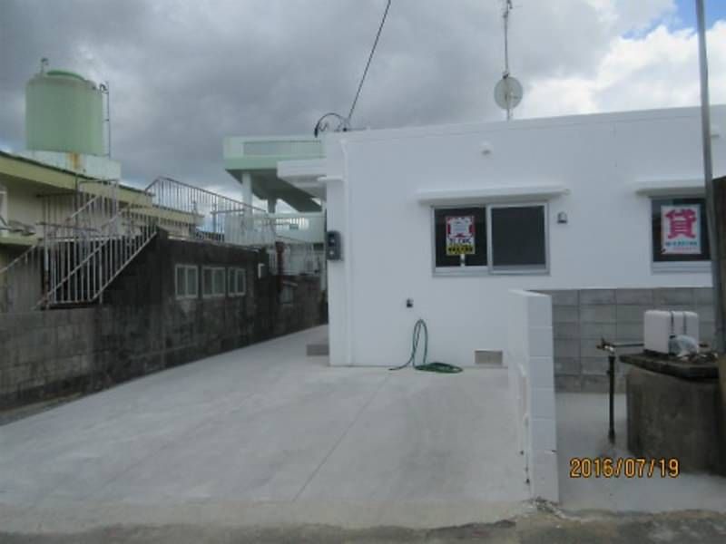 3LDK Detached House for Rent in Uruma, Okinawa - Thumbnail 3