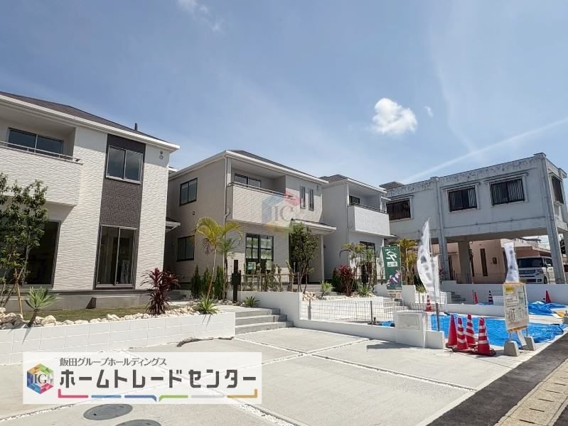 New 4LDK House for Sale in Yomitan Village, Okinawa - Thumbnail 3