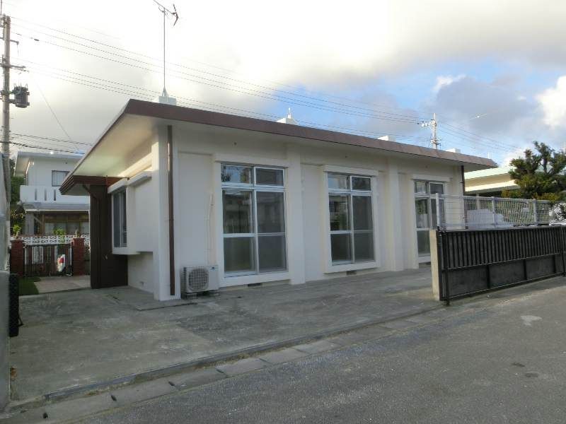 4DK Detached House in Okinawa City with Soundproofing & Renovations - Thumbnail 2