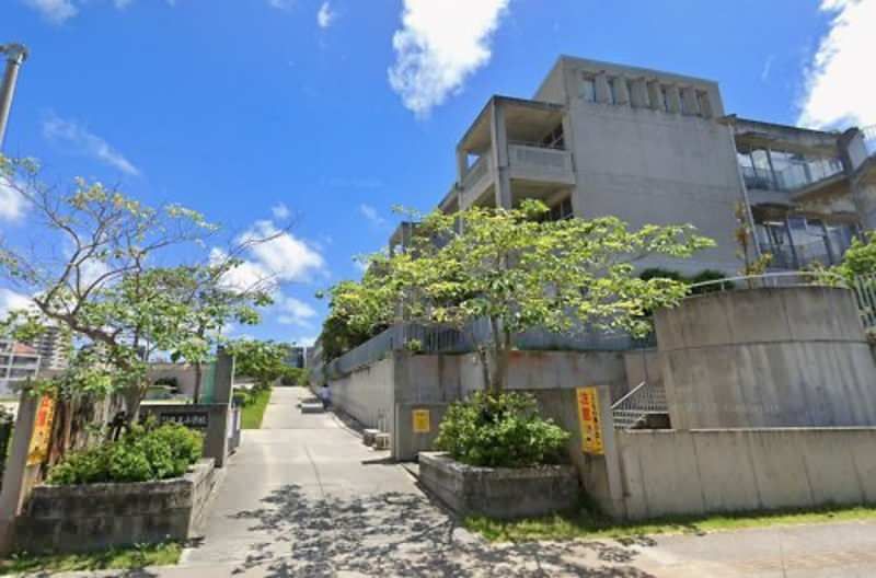 Wing City Court Eight-One 3LDK Apartment for Rent in Naha, Okinawa - Thumbnail 2