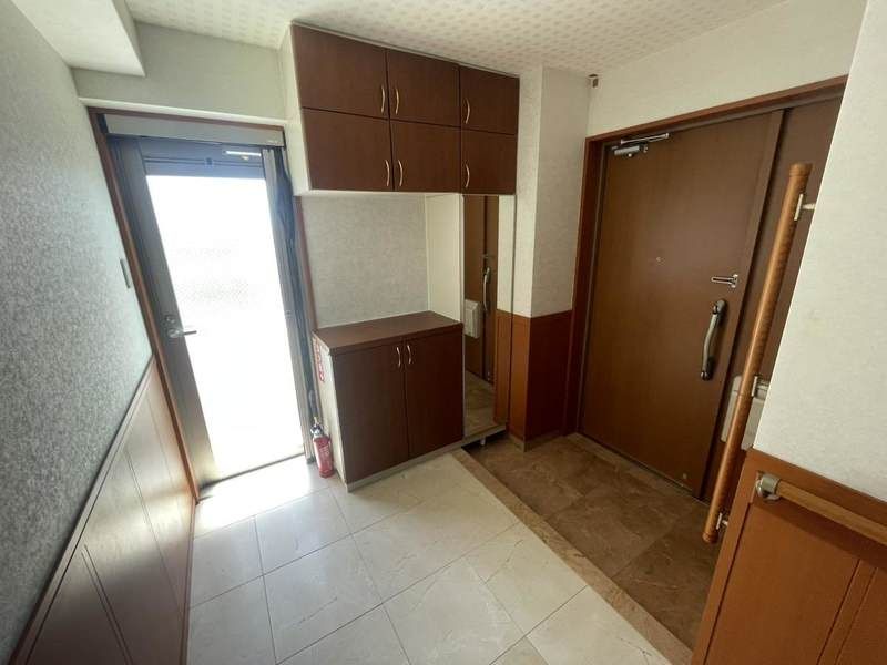 4LDK Apartment for Rent in Omoromachi, Naha, Okinawa - Thumbnail 3