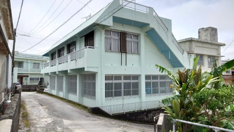 4LDK House with Rental Apartment in Ginowan, Okinawa | 72000000 Yen - Image 1