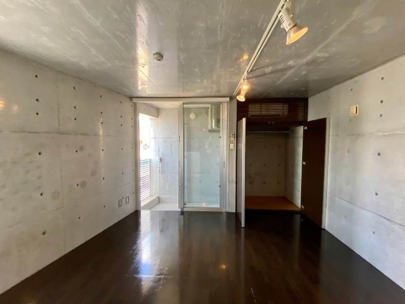 Designer 1R Apartment for Rent in Ginowan, Okinawa - Thumbnail 4