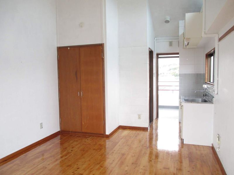 Shellheim 1R Apartment for Rent in Naha, Okinawa - Thumbnail 2