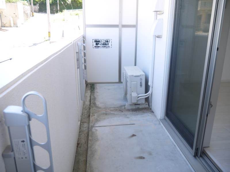 ACT VALORE 1LDK Apartment with Ocean View in Okinawa City - Thumbnail 3