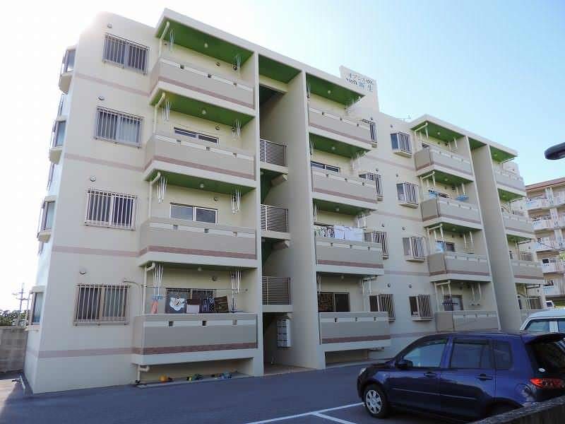 Oasis Shinsei 2DK Apartment for Rent in Nago, Okinawa - Image 1