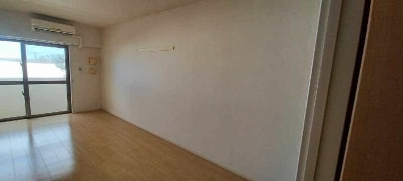 Cosmo Hills Yamauchi 202: 1K Apartment for Rent in Okinawa City - Thumbnail 4
