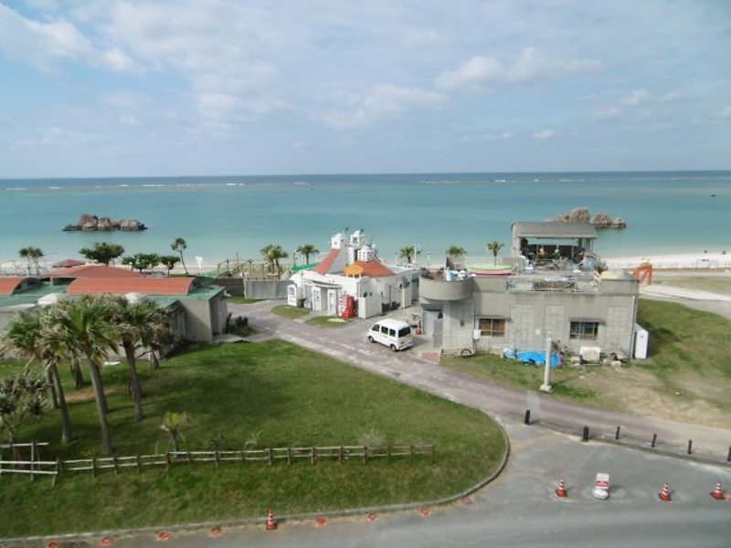 1K Apartment for Rent in Chatan, Okinawa Near Araha Beach - Thumbnail 2