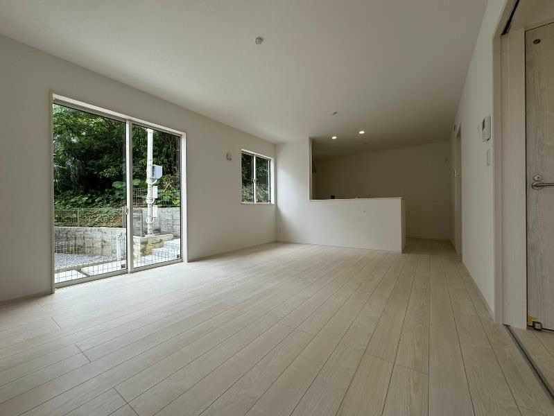 New 4LDK House in Tomigusuku, Okinawa - 2026 Completion - Thumbnail 3