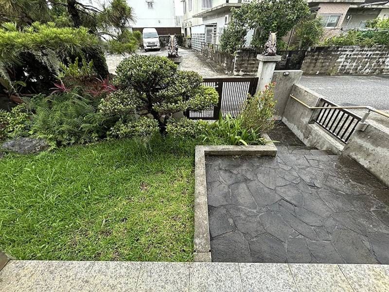 2LDK RC House with Garden in Ginowan, Okinawa - 98 Million Yen - Thumbnail 3