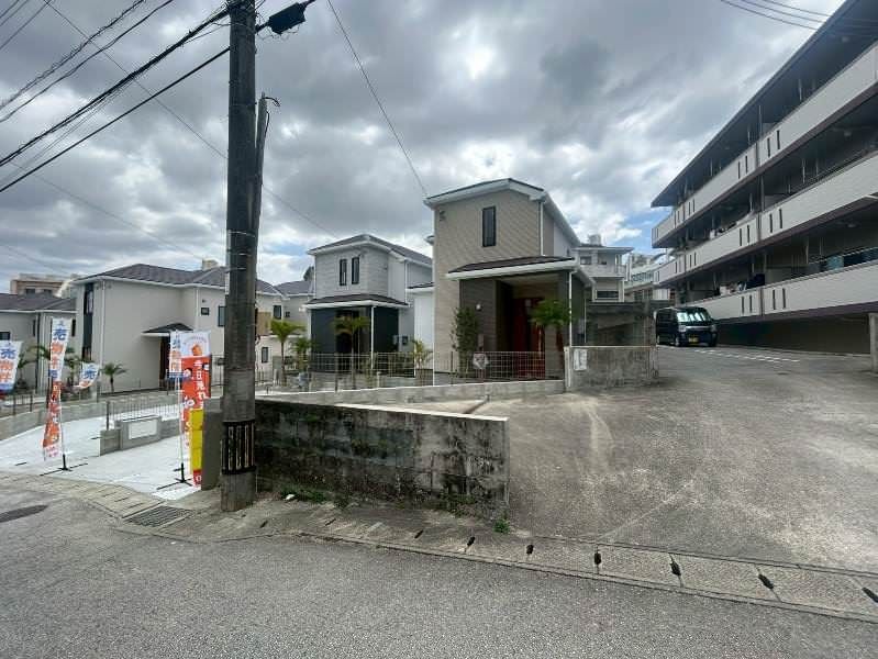 New 4LDK House for Sale in Yonabaru, Okinawa with 3 Parking Spaces - Thumbnail 3